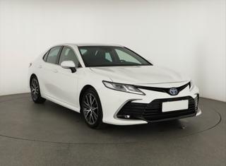 Toyota Camry 2.5 Hybrid 160kW sedan