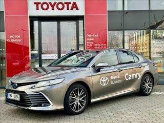 Toyota Camry 2,5 Hybrid Executive VIP sedan