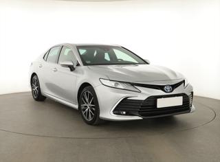 Toyota Camry 2.5 Hybrid 160kW sedan