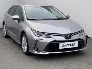 Toyota Corolla 1.6, 1.maj, Serv.kniha, ČR sedan