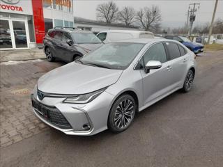 Toyota Corolla 1,8   Hybrid 140 e-CVT Style sedan