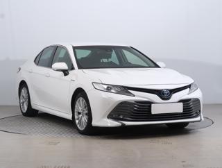 Toyota Camry 2.5 Hybrid 160kW sedan