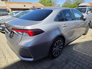 Toyota Corolla 1.6-NÍZKÉ KM-PRAVIDELNÝ SERVIS sedan - Foto 7