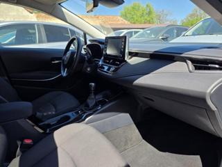 Toyota Corolla 1.6-NÍZKÉ KM-PRAVIDELNÝ SERVIS sedan - Foto 8