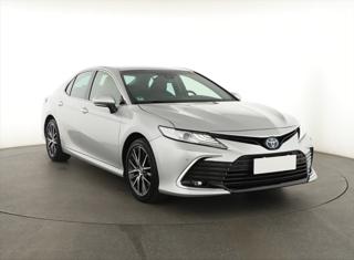 Toyota Camry 2.5 Hybrid 160kW sedan