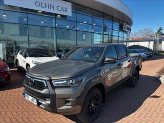 Toyota Hilux 2,8 Invincible pick up