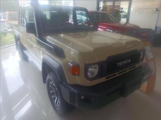 Toyota Land Cruiser V6 5MT Basic MY24  GRJ79 DC 4,0 pick up