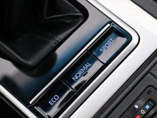 Toyota Land Cruiser 2,8 D-4D 150KW CZ 1.MAJ 4X4 SUV - Foto 29