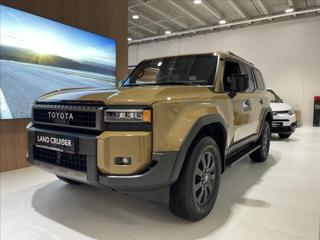 Toyota Land Cruiser 2,8   Invincible AT terénní