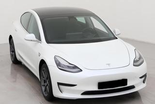 Tesla Model 3 Long Range AWD 75kWh DPH limuzína