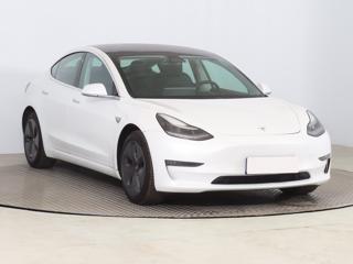 Tesla Model 3 Long Range 4WD 76kWh 324kW sedan