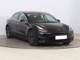 Tesla Model 3 Long Range 4WD 76kWh 324kW sedan