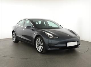 Tesla Model 3 Long Range 4WD 73kWh 324kW sedan