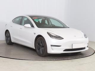 Tesla Model 3 Long Range 4WD 72kWh 324kW sedan