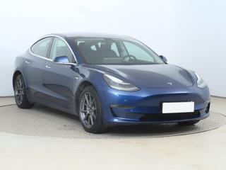 Tesla Model 3 Long Range 4WD 76kWh 324kW sedan