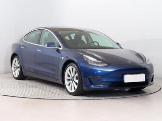 Tesla Model 3 Long Range 4WD 76kWh 324kW sedan