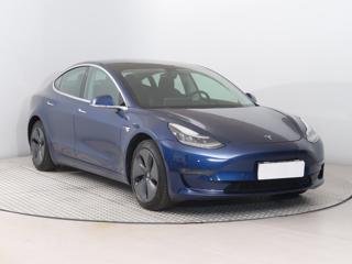 Tesla Model 3 Long Range 4WD 76kWh 324kW sedan