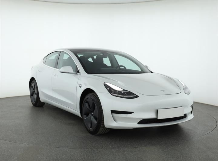 Tesla Model 3 - ilustrační obrázek
