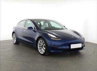 Tesla Model 3 Long Range 4WD 76kWh 324kW sedan