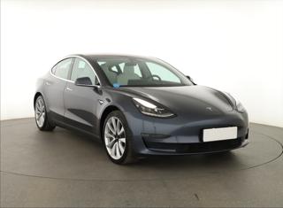 Tesla Model 3 Long Range 4WD 76kWh 324kW sedan