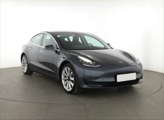 Tesla Model 3 Long Range 4WD 76kWh 324kW sedan