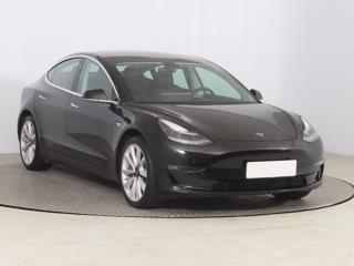 Tesla Model 3 Long Range 4WD 76kWh 324kW sedan