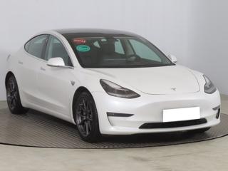 Tesla Model 3 Long Range 4WD 76kWh 324kW sedan