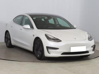 Tesla Model 3 Long Range 4WD 73kWh 324kW sedan