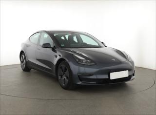 Tesla Model 3 Long Range 4WD 75kWh 366kW sedan