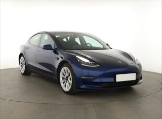 Tesla Model 3 Long Range 4WD 75kWh 366kW sedan