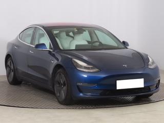 Tesla Model 3 Long Range 4WD 76kWh 324kW sedan