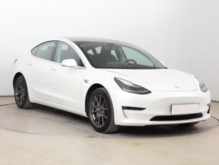 Tesla Model 3 Long Range 4WD 76kWh 324kW sedan