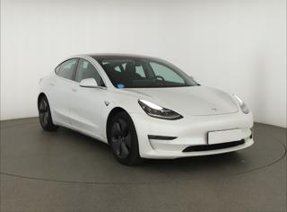 Tesla Model 3 Long Range 4WD 76kWh 324kW sedan