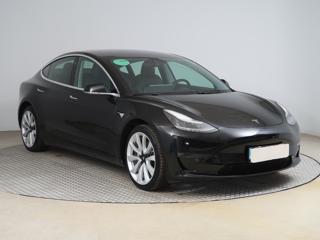 Tesla Model 3 Long Range 4WD 73kWh 324kW sedan