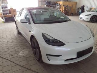 Tesla Model 3 LongRange Refresh bílý int sedan