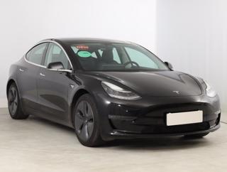 Tesla Model 3 Long Range 4WD 78kWh 324kW sedan
