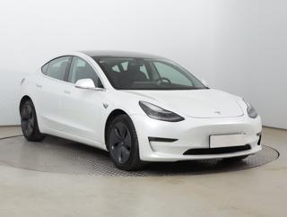 Tesla Model 3 Long Range 4WD 78kWh 324kW sedan