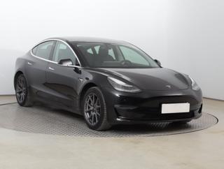 Tesla Model 3 Long Range 4WD 78kWh 324kW sedan