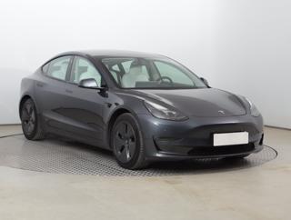 Tesla Model 3 Long Range 4WD 79kWh 366kW sedan