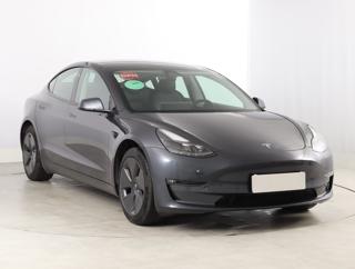 Tesla Model 3 Long Range 4WD 74kWh 324kW sedan