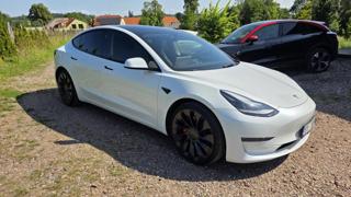 Tesla Model 3 Performance 3,1 sec 0-100kmh sedan