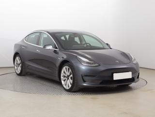 Tesla Model 3 Long Range 4WD 78kWh 324kW sedan