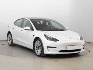 Tesla Model 3 Long Range 4WD 79kWh 366kW sedan