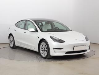 Tesla Model 3 Long Range 4WD 74kWh 324kW sedan