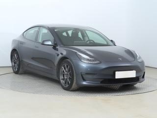 Tesla Model 3 Long Range 4WD 79kWh 366kW sedan