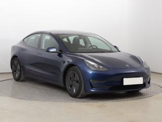 Tesla Model 3 Long Range 4WD 79kWh 366kW sedan