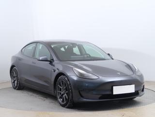 Tesla Model 3 Long Range 4WD 78kWh 366kW sedan