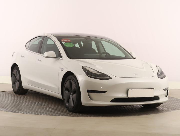 Tesla Model 3 - ilustrační obrázek