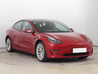 Tesla Model 3 Long Range 4WD 79kWh 366kW sedan