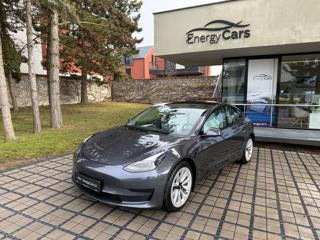 Tesla Model 3 Standart Range  REZERVACE sedan